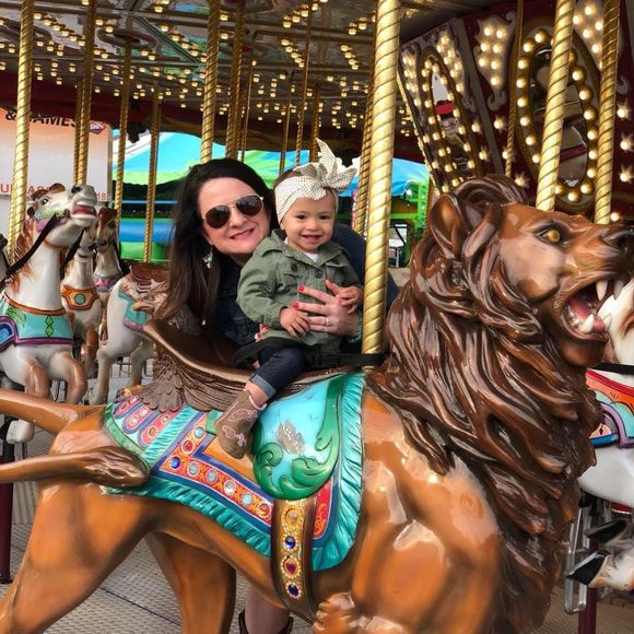 Meet your Posher, Heather - Picture 1 of 1